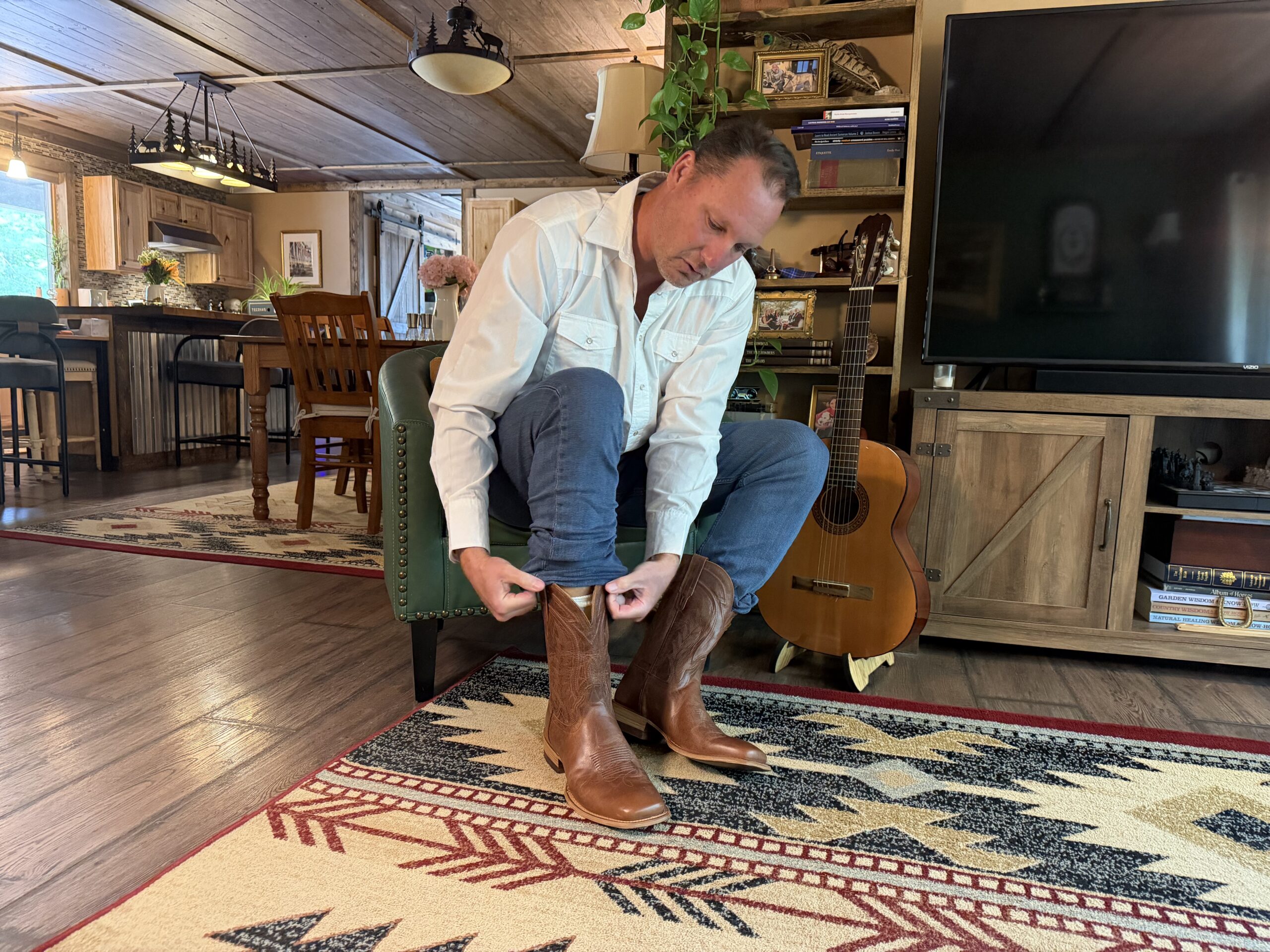The Cartwright is the better Tecovas choice